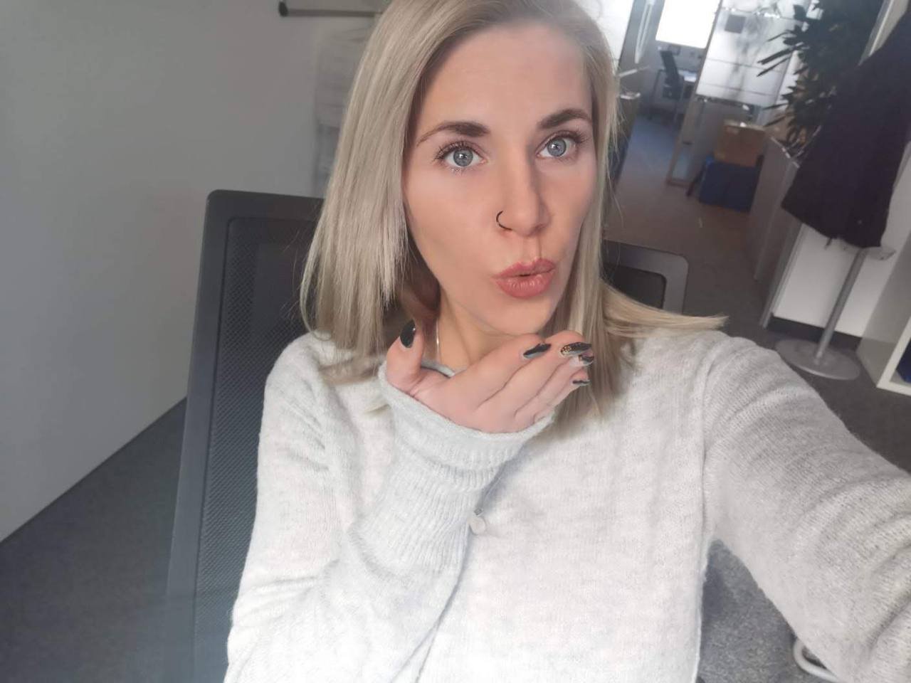 Clueless exposed milf #8UuMgLfu