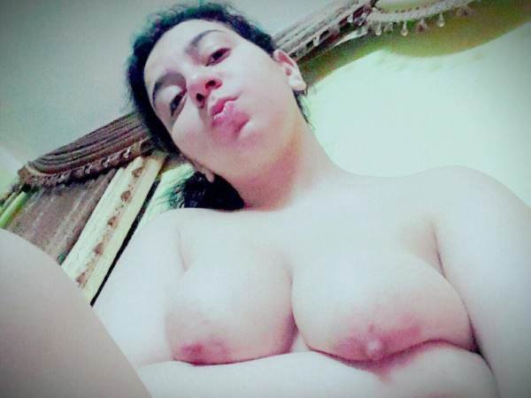 Egyptian wife with a soft, white body #SVBPyWAe