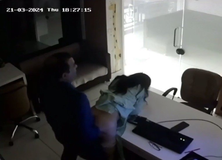 [CCTV] Indian Resume Rejected, Body Accepted #x4nURiXx