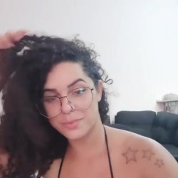 morena muito gostosa fazendo uma live deliciosa #nJSmbiby